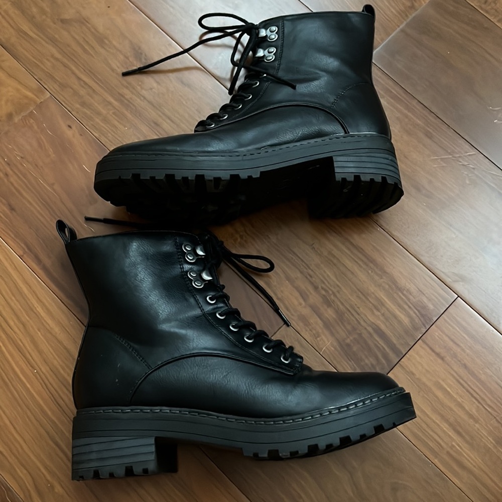 Combat Boots - Picture 3 of 7
